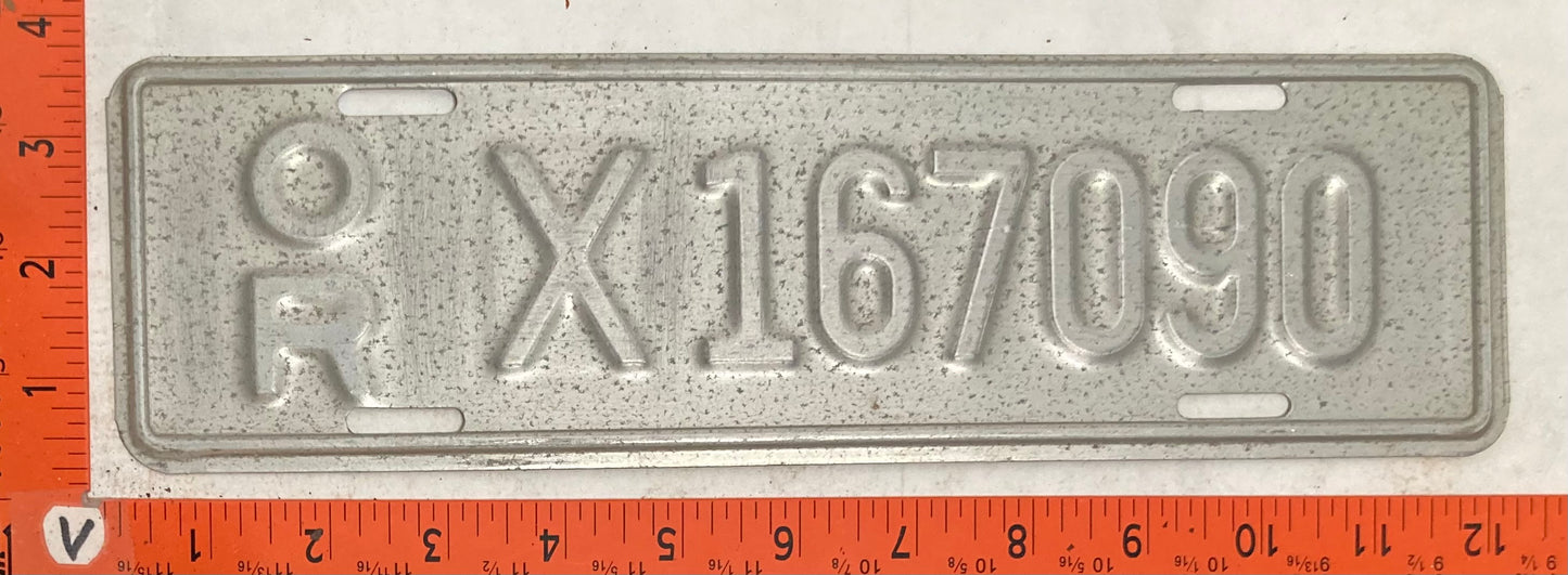 Undated Oregon #X167090 Mobile Home License Plate (Repaint)