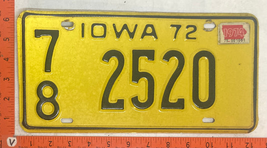 1974 Iowa #7/8 2520 Passenger License Plate
