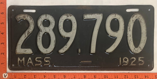 1925 Massachusetts #289,790 Passenger License Plate