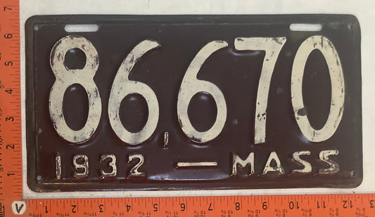 1932 Massachusetts #86,670 Passenger License Plate