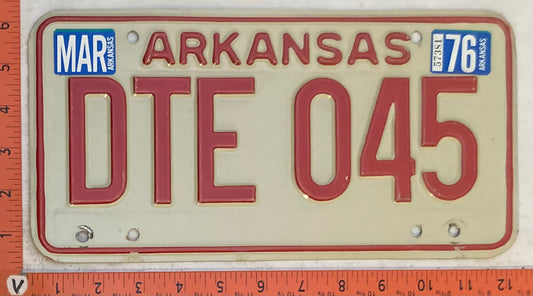 1976 Arkansas #DTE 045 Passenger License Plate