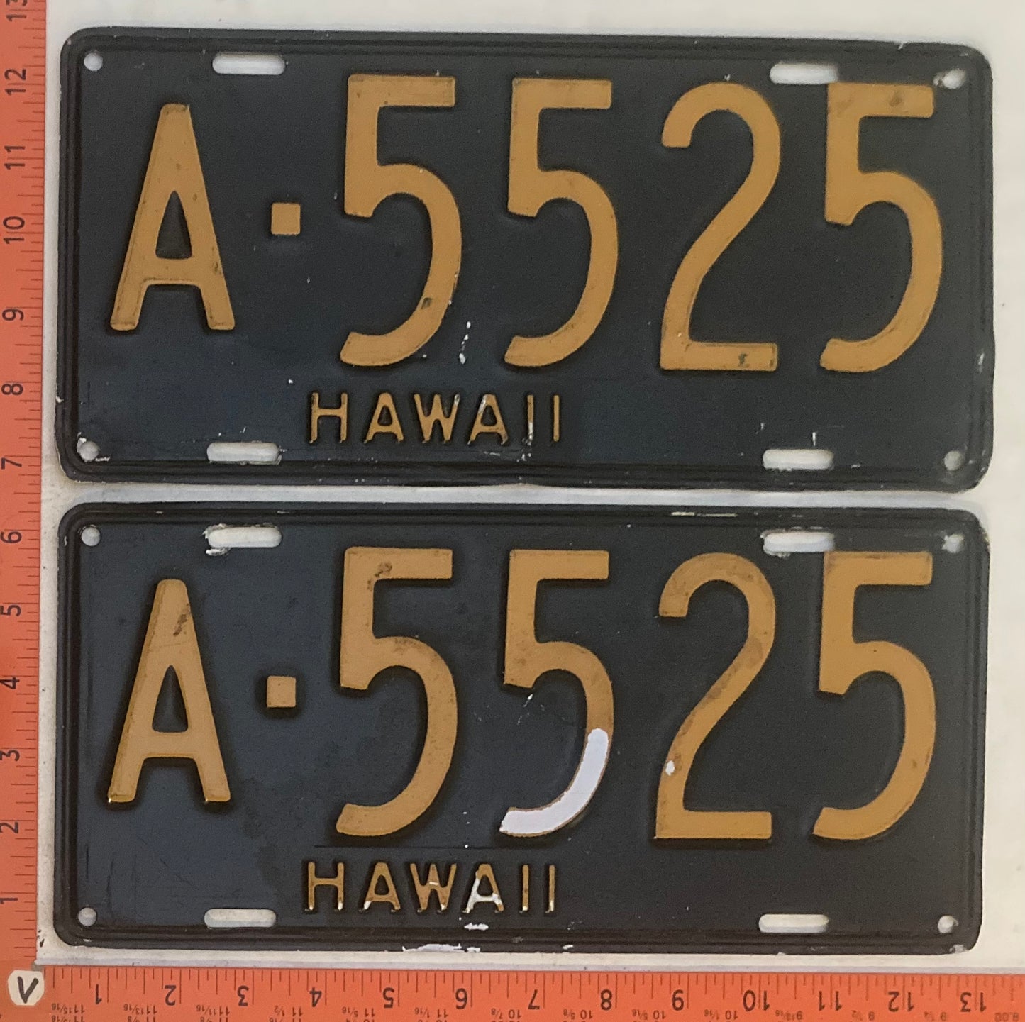 1953 Hawaii #A-5525 Passenger License Plate (Pair)