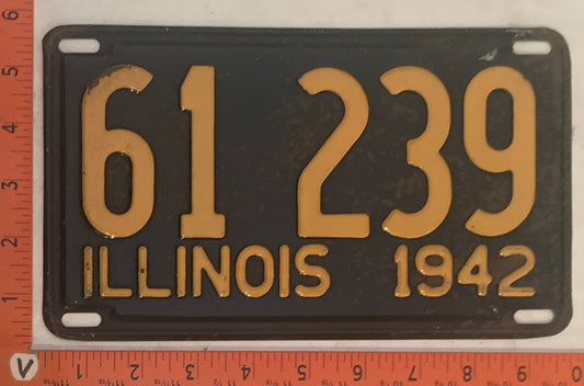 1942 Illinois #61 239 Passenger License Plate