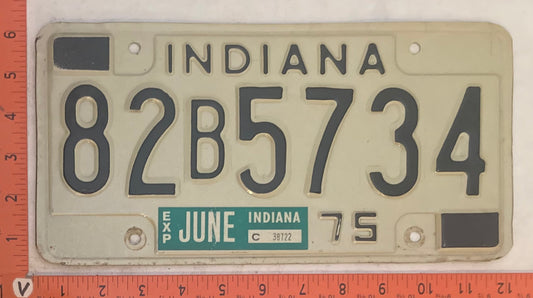 1975 Indiana #82B5734 Passenger License Plate
