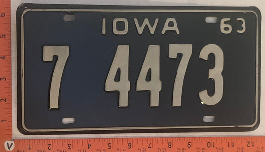 1963 Iowa #7 4473 Passenger License Plate