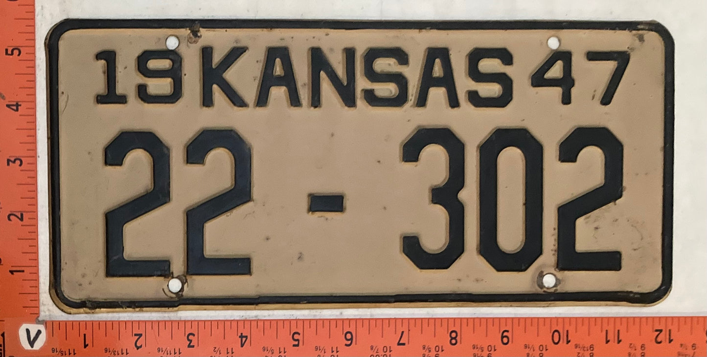 1947 Kansas #22-302 Passenger License Plate