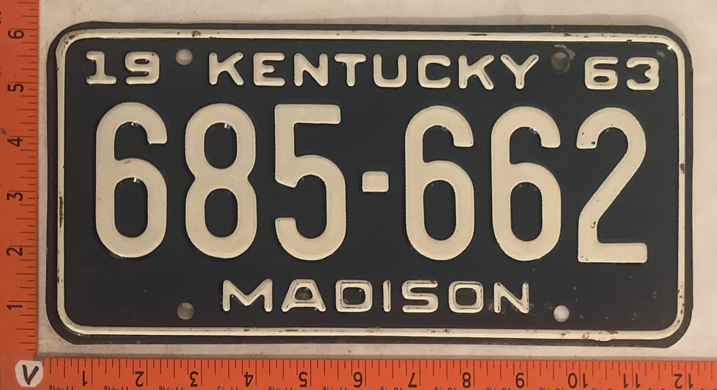 1963 Kentucky #685-662 Passenger License Plate