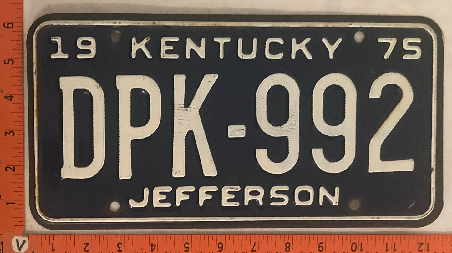 1975 Kentucky #DPK-992 Passenger License Plate