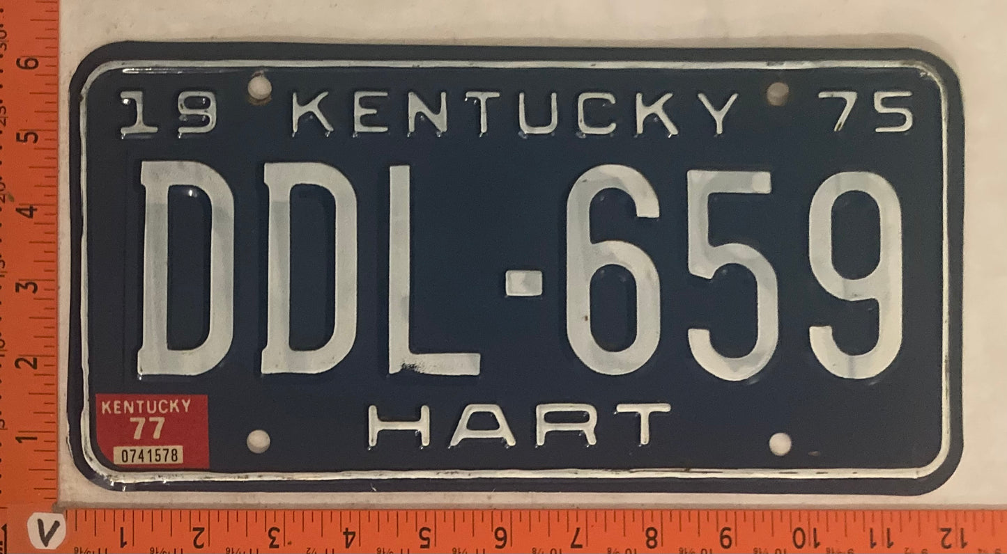 1977 Kentucky #DDL-659 Passenger License Plate