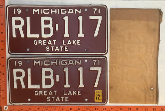 1971 Michigan #RLB-117 Passenger License Plate (Pair)