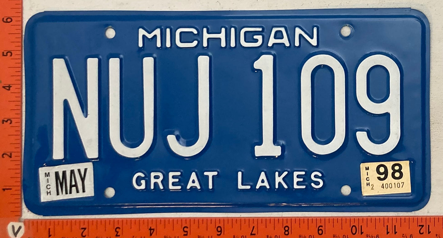 1998 Michigan #NUJ 109 Passenger License Plate