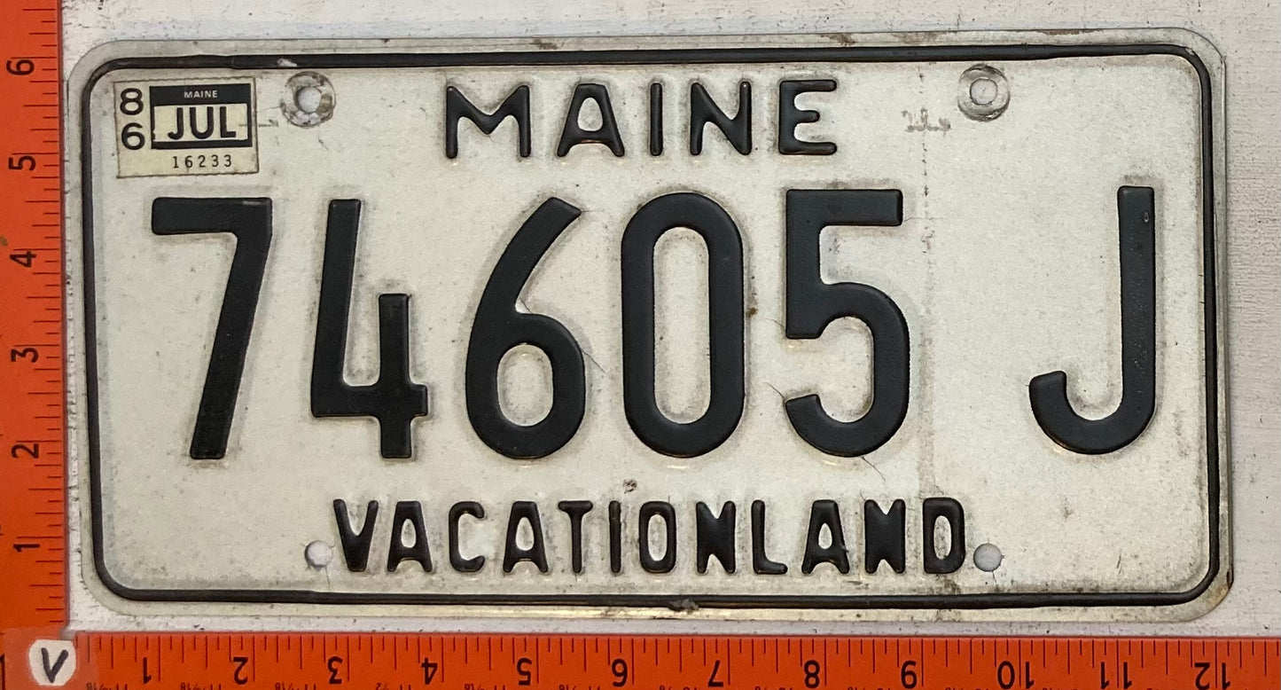 1986 Maine #74605 J Passenger License Plate