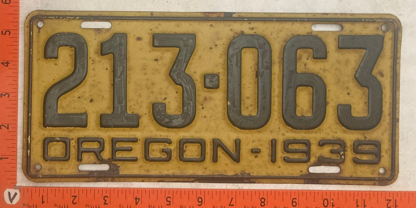 1939 Oregon #213-063 Passenger License Plate
