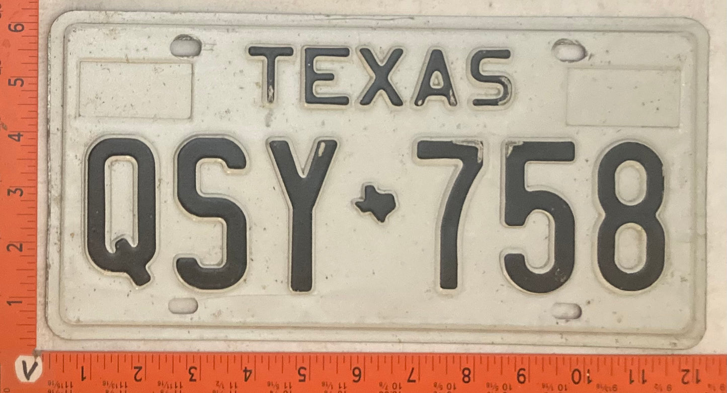 1975 Texas #QSY 758 Passenger License Plate