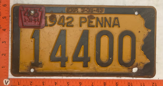 1943 Pennsylvania #14400 Passenger License Plate