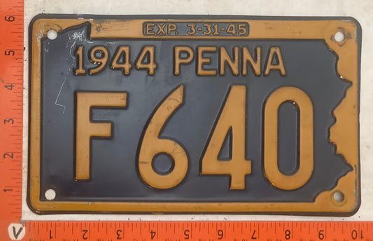 1944 Pennsylvania #F640 Passenger License Plate
