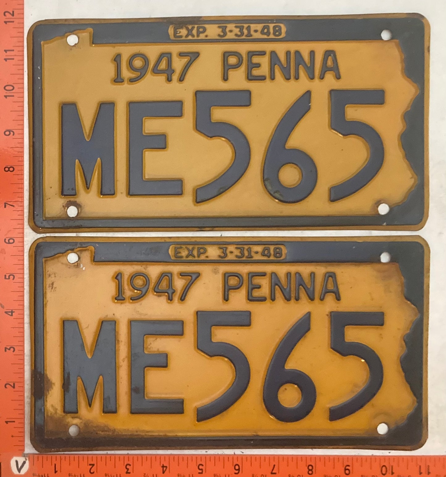 1947 Pennsylvania #ME565 Passenger License Plate (Pair)
