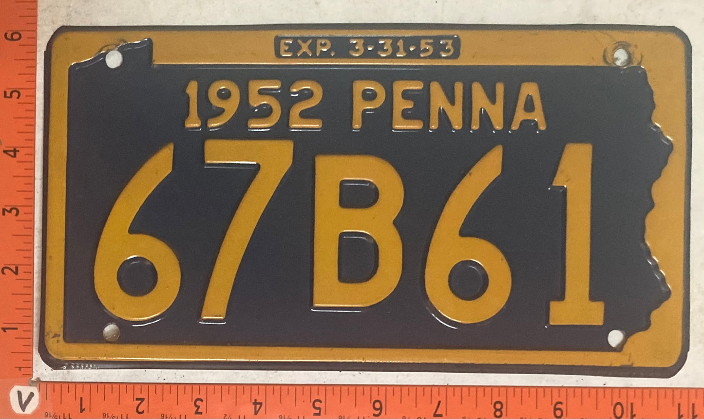 1952 Pennsylvania #67B61 Passenger License Plate