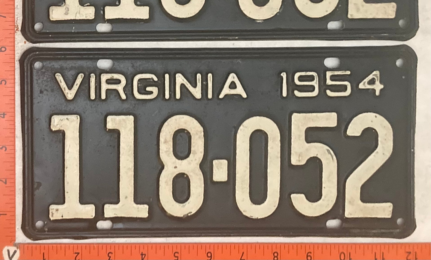 1954 Virginia #118-052 Passenger License Plate (Pair)