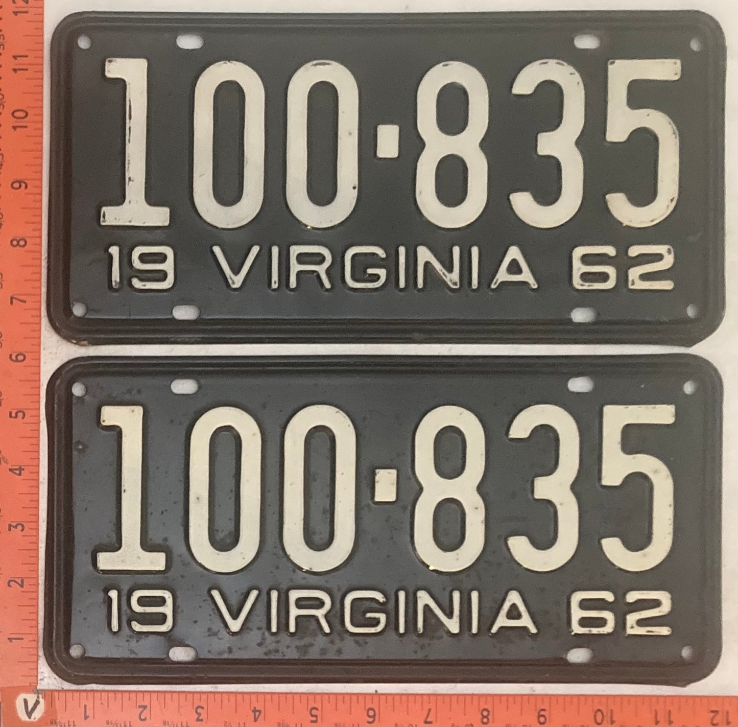 1962 Virginia #100-835 Passenger License Plate (Pair)