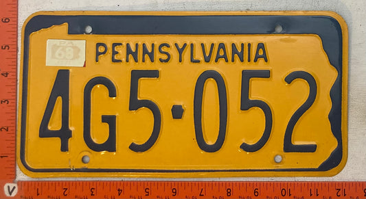 1968 Pennsylvania #4G5 052 Passenger License Plate