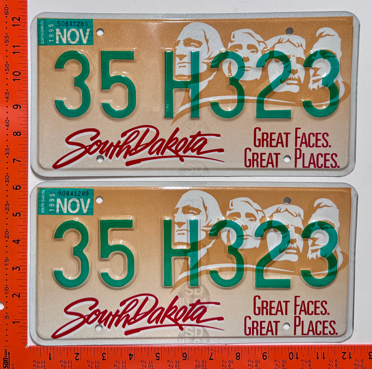 1995 South Dakota #35H323 Passenger License Plate Pair