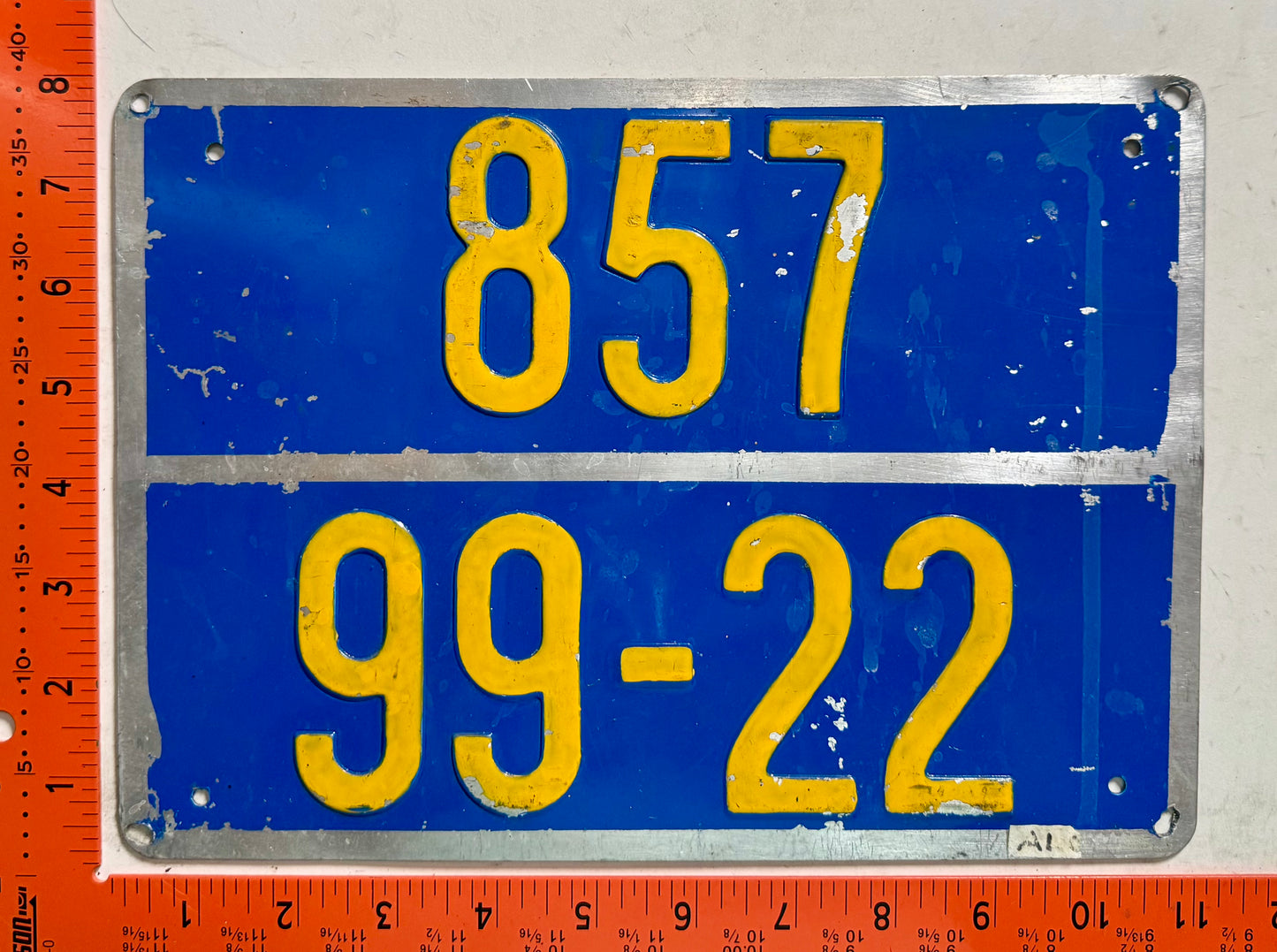 undated Algeria #857/99-22 Non-Diplomatic Staff License Plate
