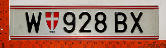 1990 base Austria #W 928 BX Passenger License Plate