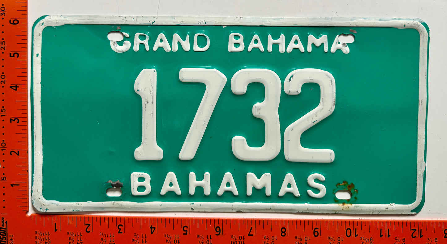 1990 base Grand Bahama, Bahamas #1732 Passenger License Plate