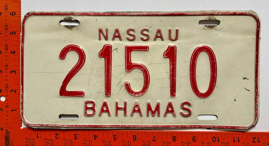 1978 base Nassau, Bahamas #21510 Passenger License Plate