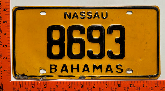 1987 base Nassau, Bahamas #8693 Passenger License Plate