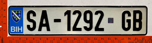 1995 issue Bosnia #SA-1292 GB Passenger License Plate