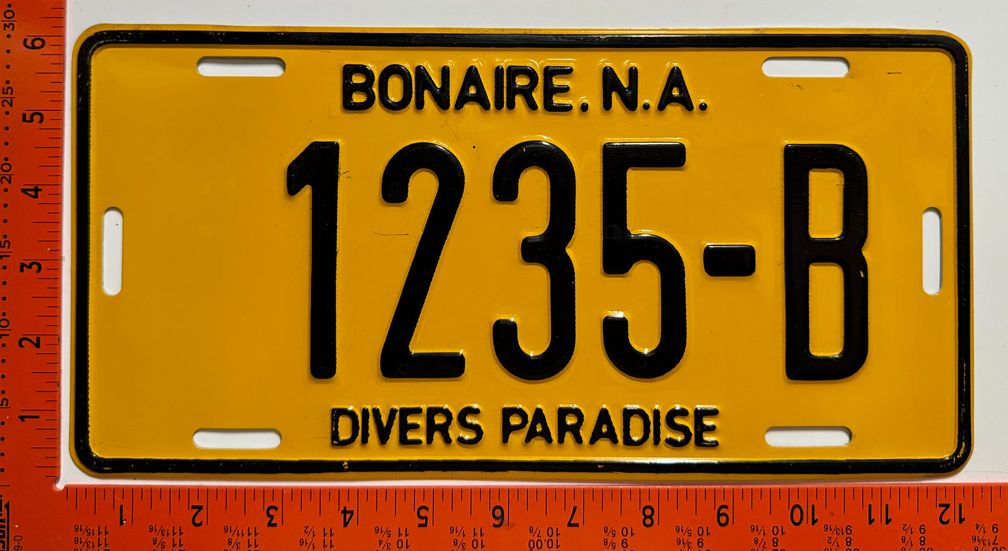 undaed Bonaire #1235-B Passenger PROTOTYPE License Plate