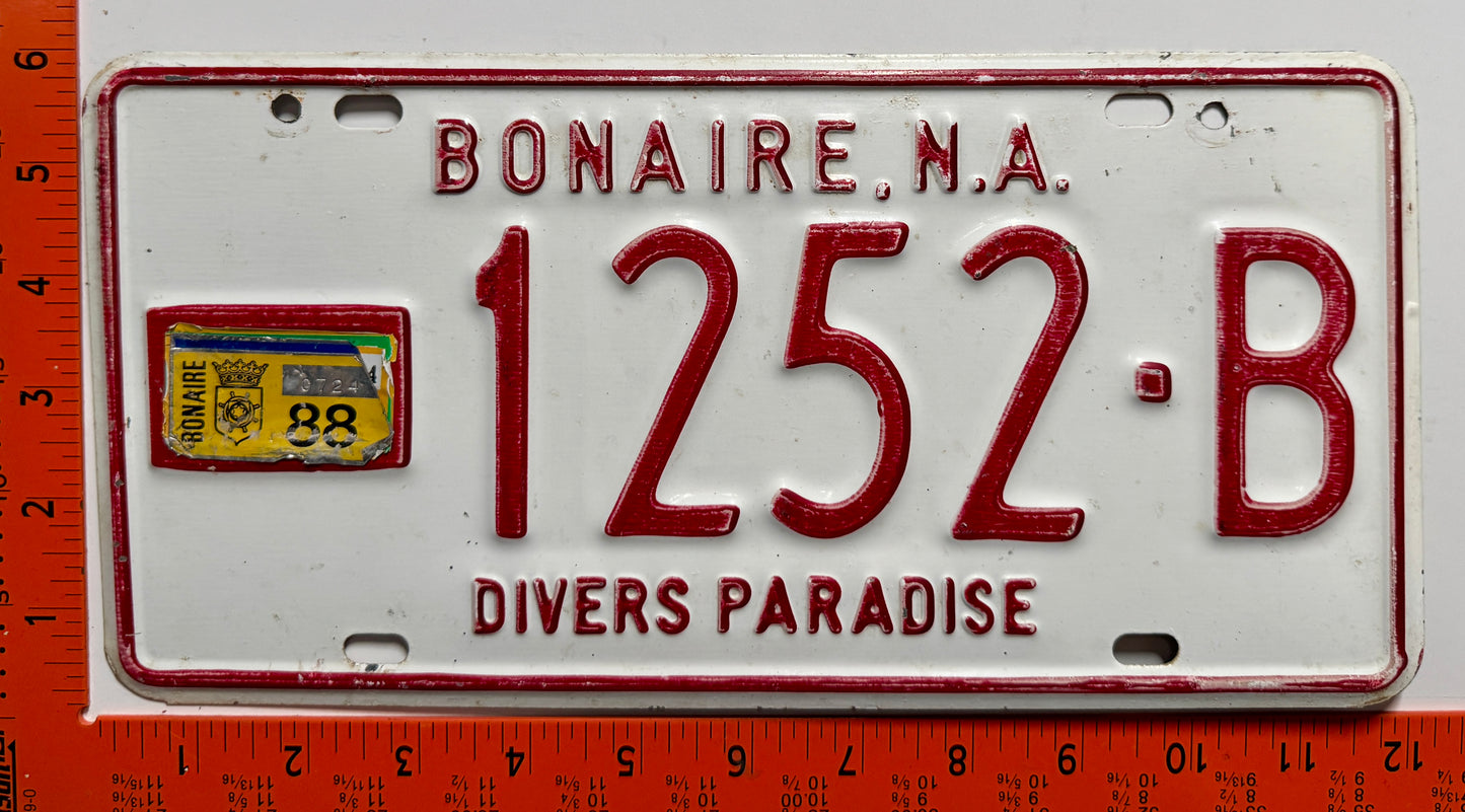 1988 Bonaire #1252-B Passenger License Plate