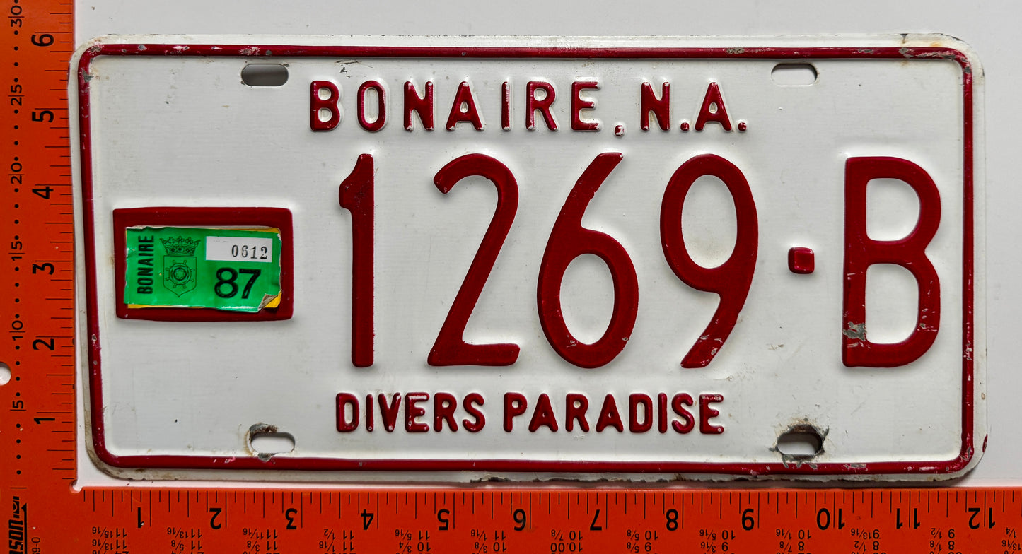 1987 Bonaire #1269-B Passenger License Plate