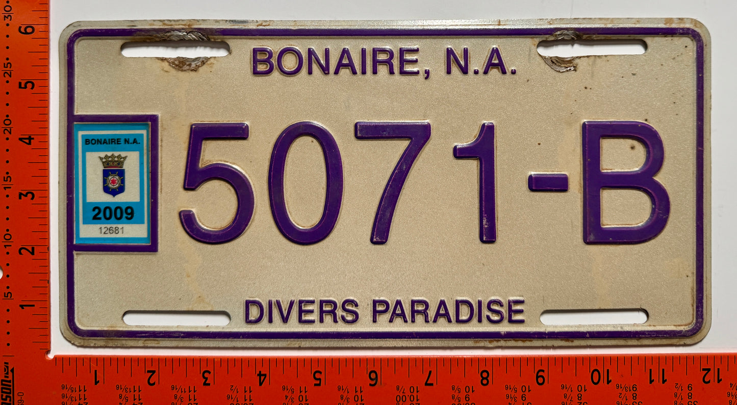 2009 Bonaire #5071-B Passenger License Plate