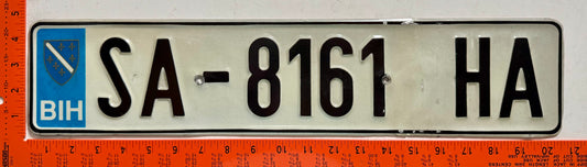 1995 issue Bosnia #SA-8161 HA Passenger License Plate