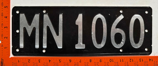 undated Cook Islands #MN 1060 Passenger License Plate