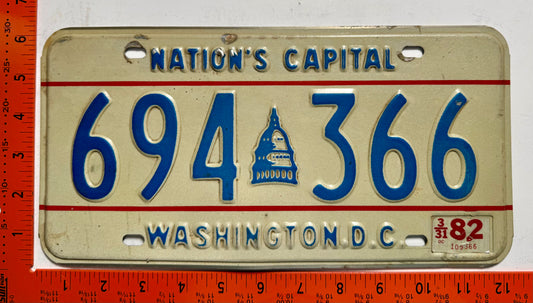 1982 Washington, DC #694 366 Passenger License Plate