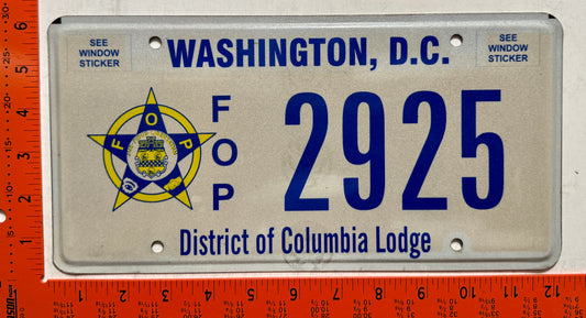 undated Washington, DC #FOP 2925 Fraternal Order of Police License Plate