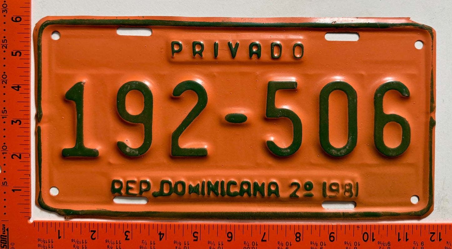 2nd half 1981 Dominican Republic #192-506 Passenger License Plate