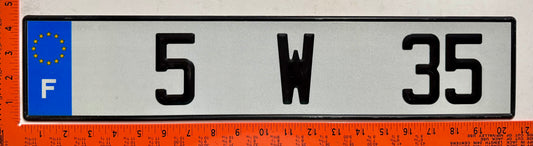 1993 series France #5 W 35 Garage License Plate