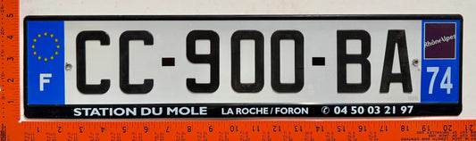 2009 series France #CC-900-BA Passenger License Plate
