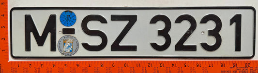 2002 Germany #M-SZ 3231 Passenger License Plate