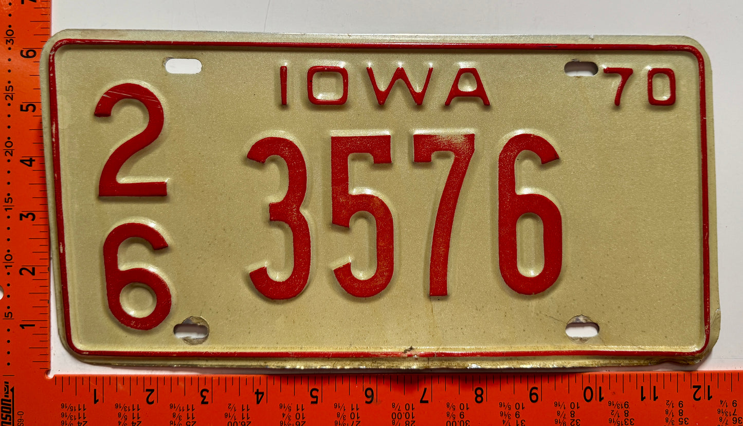 1970 Iowa #2/6 3576 Passenger License Plate