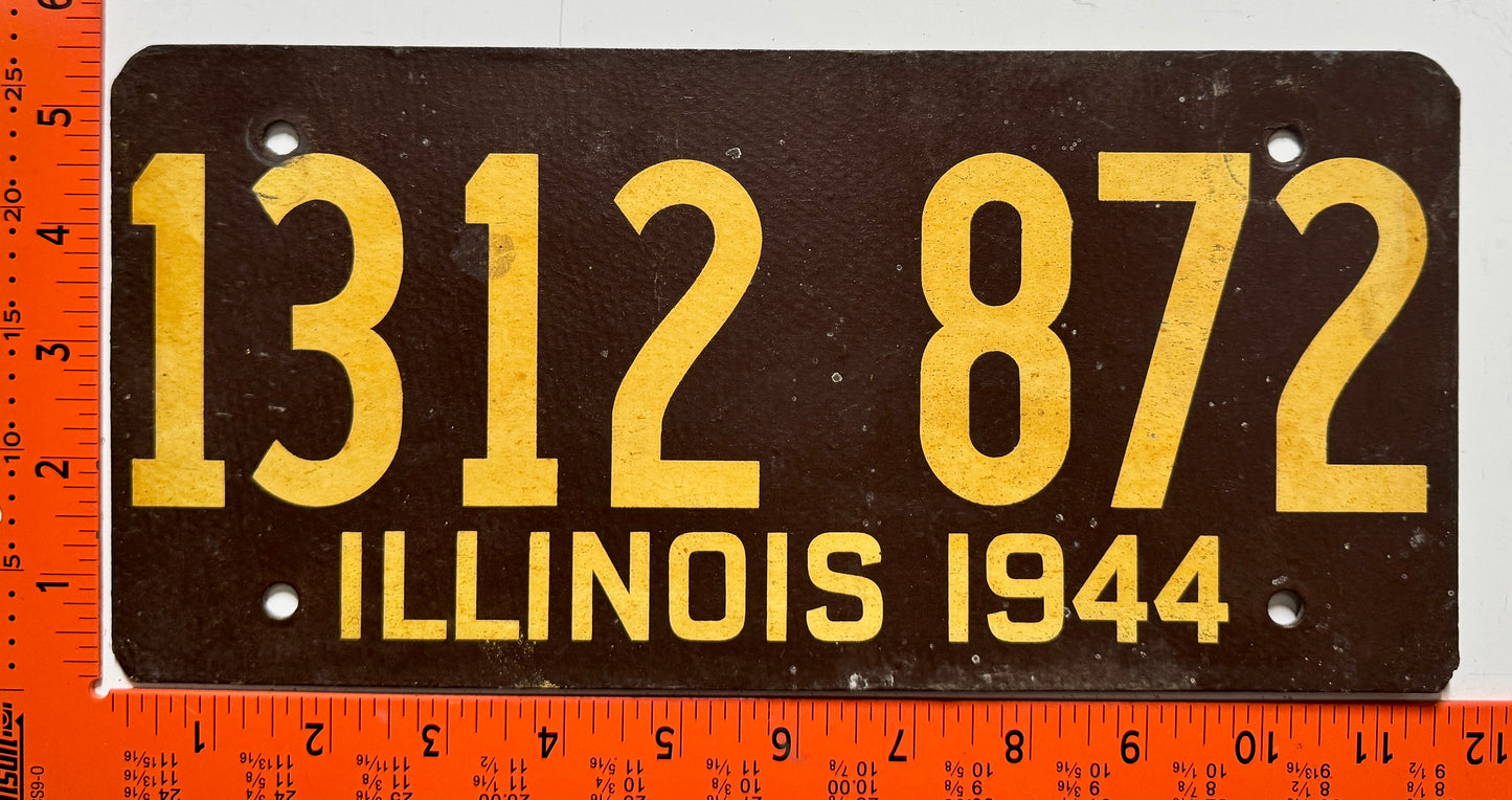 1944 Illinois #1312 872 Passenger License Plate