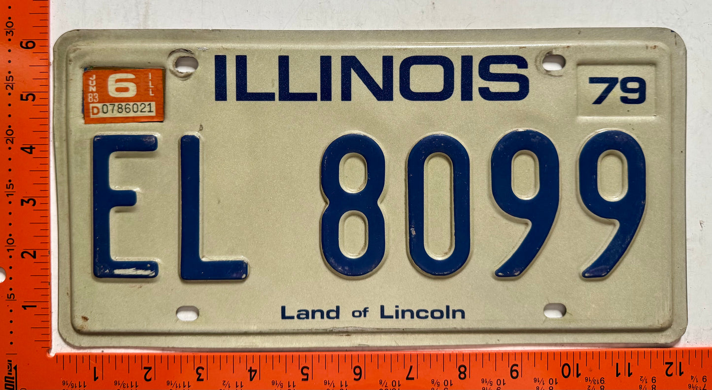1983 Illinois #EL 8099 Passenger License Plate