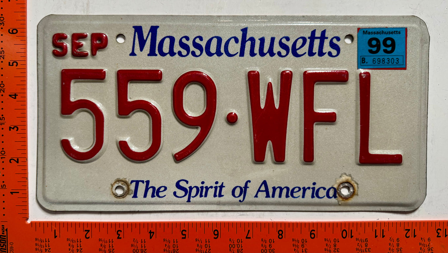 1999 Massachusetts #559-WFL Passenger License Plate
