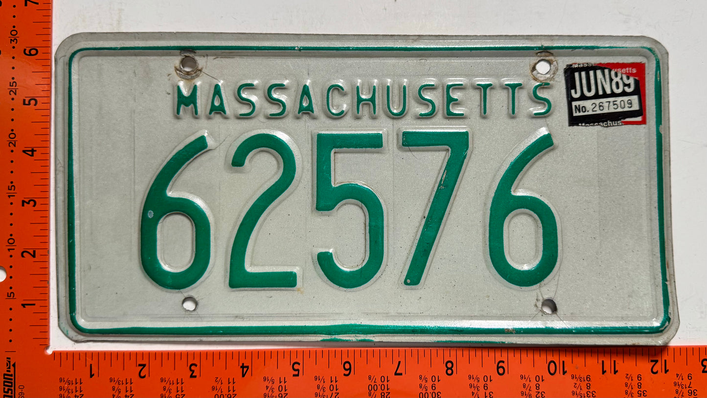 1989 Massachusetts #62576 Passenger License Plate