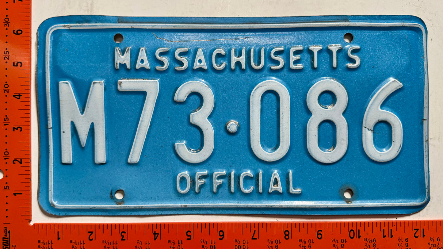 undated Massachusetts #M73-086 Official License Plate